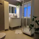 Apartmán Half Of A Semi-detached House With 2 Bedrooms, 1100 M To Center!