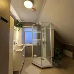 Half Of A Semi-detached House With 2 Bedrooms, 1100 M To Center! * Tromsø
