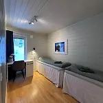 Half Of A Semi-detached House With 2 Bedrooms, 1100 M To Center!